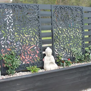 Guest house The Woodlands Hideaway - Warm & Cosy Acreage 